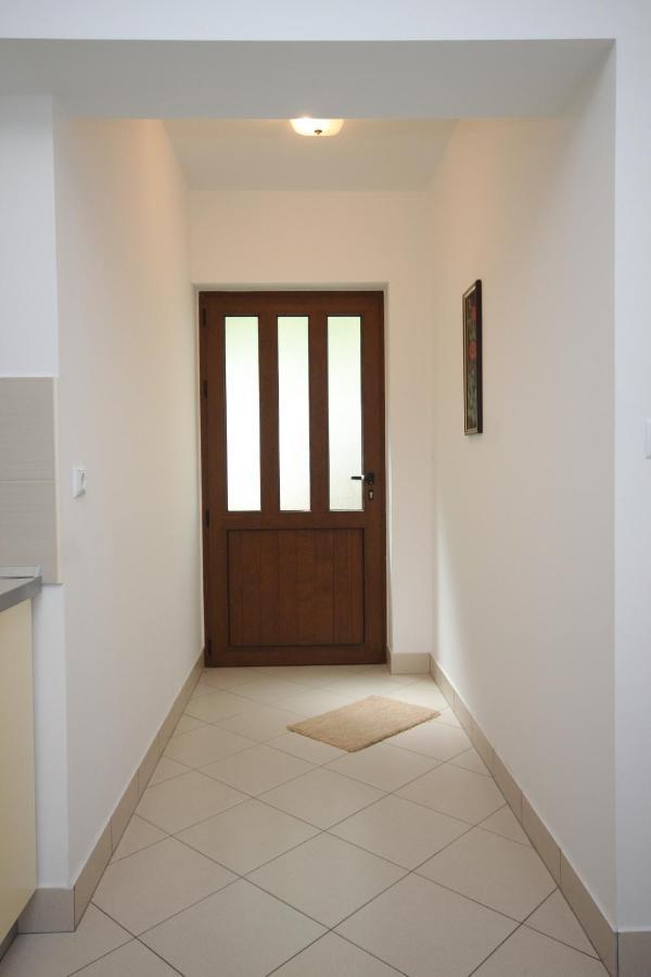 Apartment Mali Losinj 7879B Exteriör bild